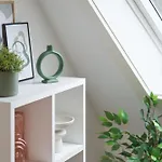 Bg Living & Hosting - Hochwertige Im Zentrum Von - 3 Gaeste, Wlan & Waschmaschine