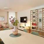 Bg Living & Hosting - Hochwertige Im Zentrum Von - 3 Gaeste, Wlan & Waschmaschine