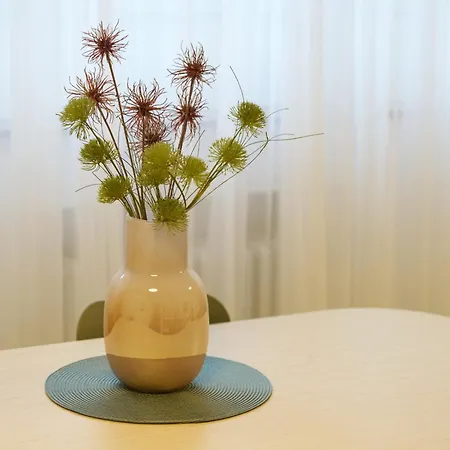 Bg Living & Hosting - Hochwertige Im Zentrum Von - 3 Gaeste, Wlan & Waschmaschine شقة