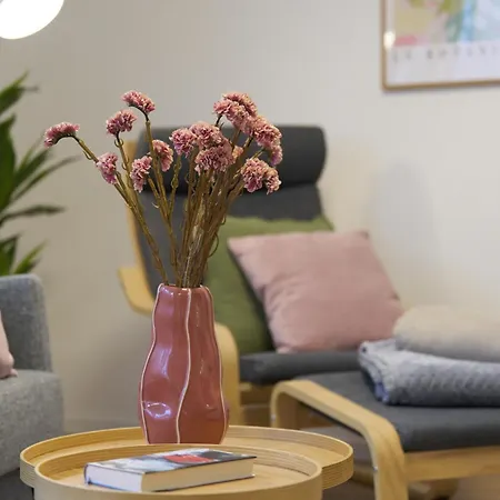 Bg Living & Hosting - Hochwertige Im Zentrum Von - 3 Gaeste, Wlan & Waschmaschine *