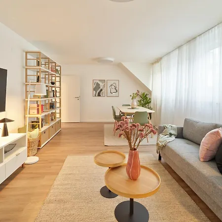 Bg Living & Hosting - Hochwertige Im Zentrum Von - 3 Gaeste, Wlan & Waschmaschine شقة فيتليش