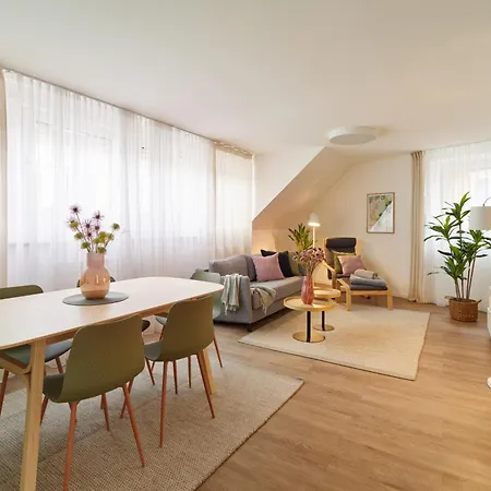 Bg Living & Hosting - Hochwertige Im Zentrum Von - 3 Gaeste, Wlan & Waschmaschine