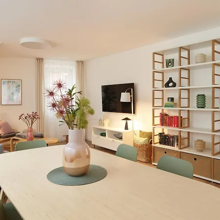 Bg Living & Hosting - Hochwertige Im Zentrum Von - 3 Gaeste, Wlan & Waschmaschine