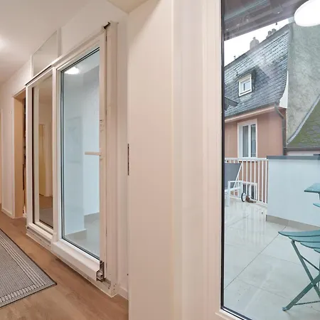 Bg Living & Hosting - Hochwertige Im Zentrum Von - 3 Gaeste, Wlan & Waschmaschine شقة *