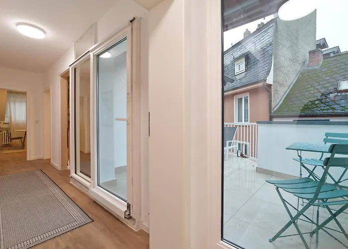 Bg Living & Hosting - Hochwertige Im Zentrum Von - 3 Gaeste, Wlan & Waschmaschine Апартаменты *